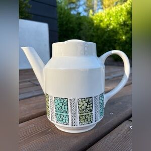 Vintage Kathie Winkle “Corinth” Teapot – Broadhurst England